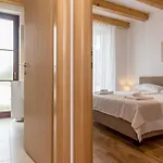 ヴィラ Dora In Istria Kids Friendly With Private Pool And Playground For 10 Persons