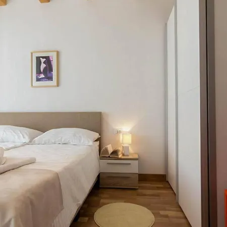 Dora In Istria Kids Friendly With Private Pool And Playground For 10 Persons * Svetvinčenat