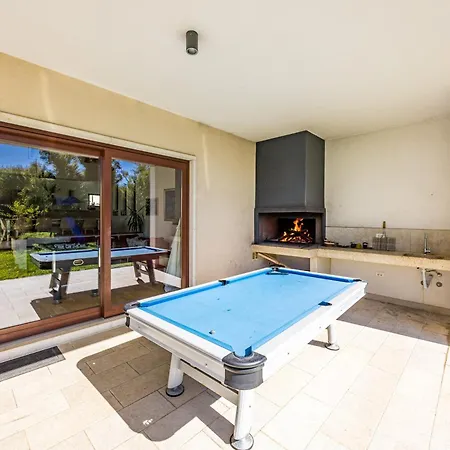 Vila Dora In Istria Kids Friendly With Private Pool And Playground For 10 Persons Svetvincenat