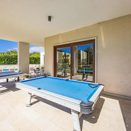 Dora In Istria Kids Friendly With Private Pool And Playground For 10 Persons Vila *