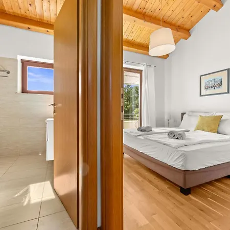 Dora In Istria Kids Friendly With Private Pool And Playground For 10 Persons Vila Svetvincenat