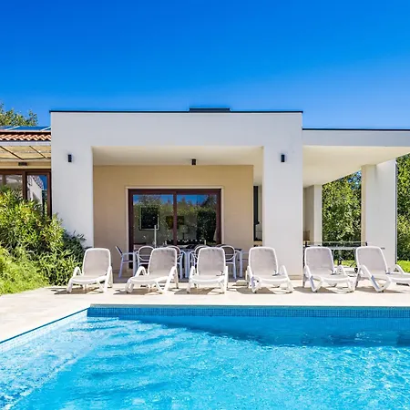 Vila Dora In Istria Kids Friendly With Private Pool And Playground For 10 Persons *