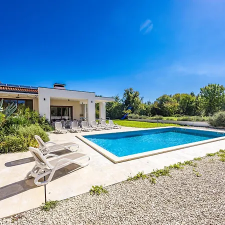 Vila Dora In Istria Kids Friendly With Private Pool And Playground For 10 Persons Svetvincenat