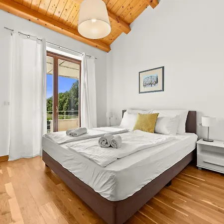 Dora In Istria Kids Friendly With Private Pool And Playground For 10 Persons *