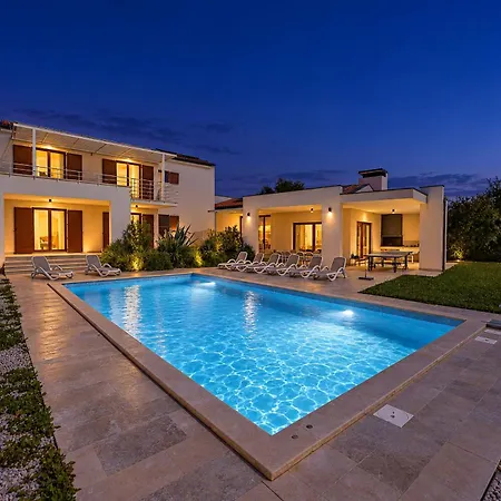 Vila Dora In Istria Kids Friendly With Private Pool And Playground For 10 Persons *
