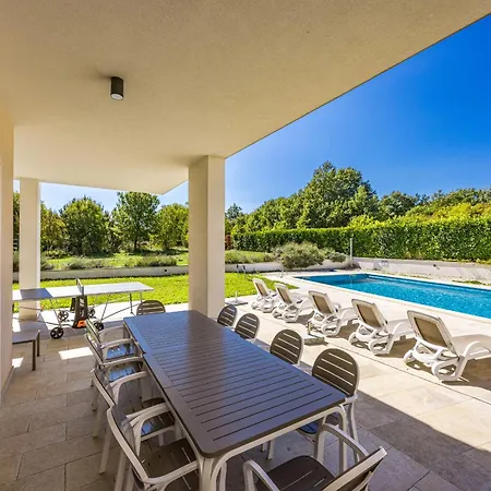 Dora In Istria Kids Friendly With Private Pool And Playground For 10 Persons Vila Svetvincenat