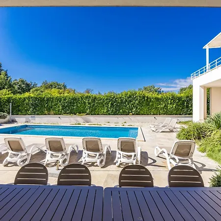 Dora In Istria Kids Friendly With Private Pool And Playground For 10 Persons Svetvincenat