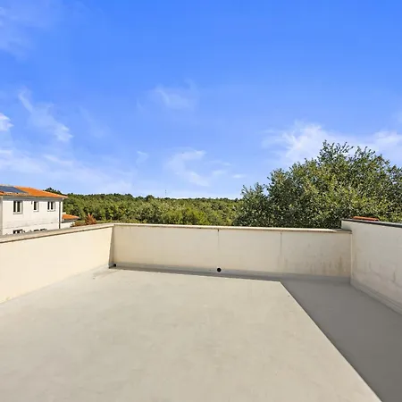 Vila Dora In Istria Kids Friendly With Private Pool And Playground For 10 Persons *